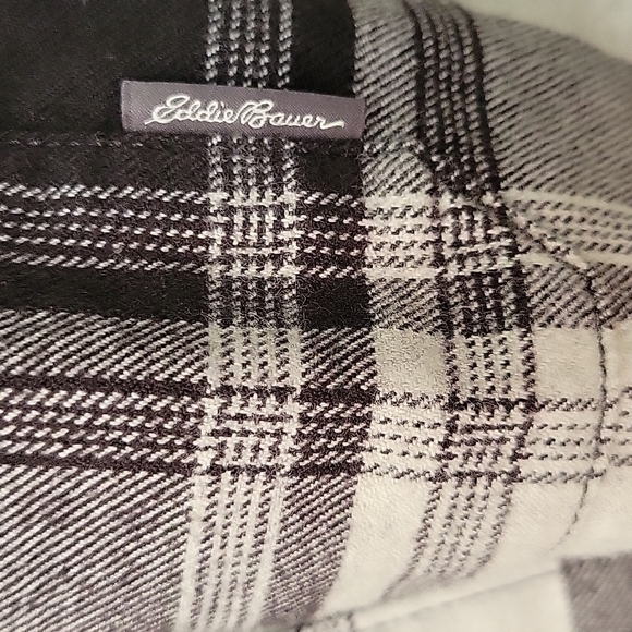 Eddie Bauer Classic Black & White Plaid Flannel, Size Tall Medium - Picture 7 of 8